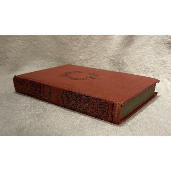 District Nurse By Faith Baldwin - 1943 HC - Picture 4 of 8